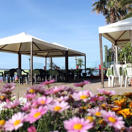 Albergo Ristorante Lucciola Santo Stefano al Mare Exterior foto